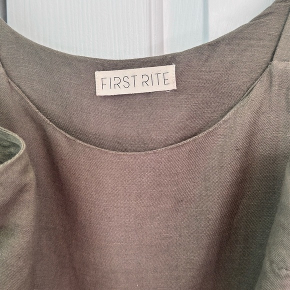 First Rite Linen Green Jumpsuit in a size medium - Picture 4 of 6